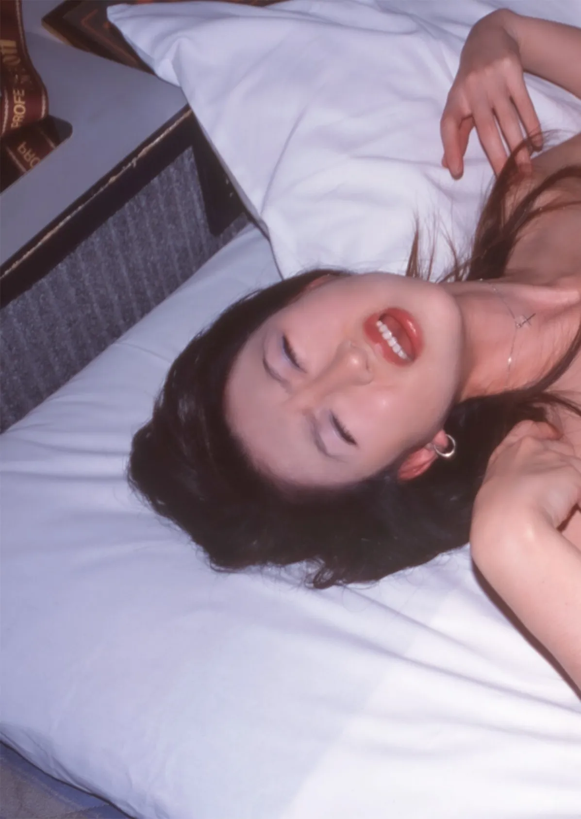 牝妻LIVE File.03【FANZA限定版】写真合体コミック素人ハメ撮り現場報告 33ページ